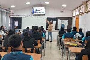 Segundo conversatorio de vinculación entre el Liceo Bicentenario de Excelencia y la empresa Inversiones y Transportes Rojas